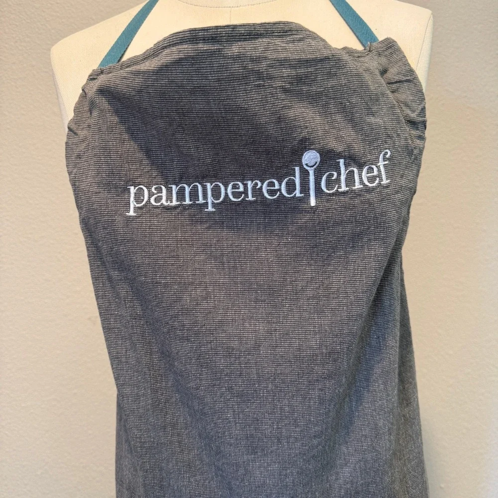 Pampered Chef Grey Chambray Cotton Apron with Pockets‎ and Teal Ties Logo
